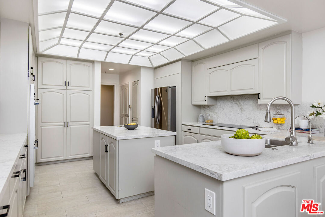 10430 Wilshire Blvd Unit: 702