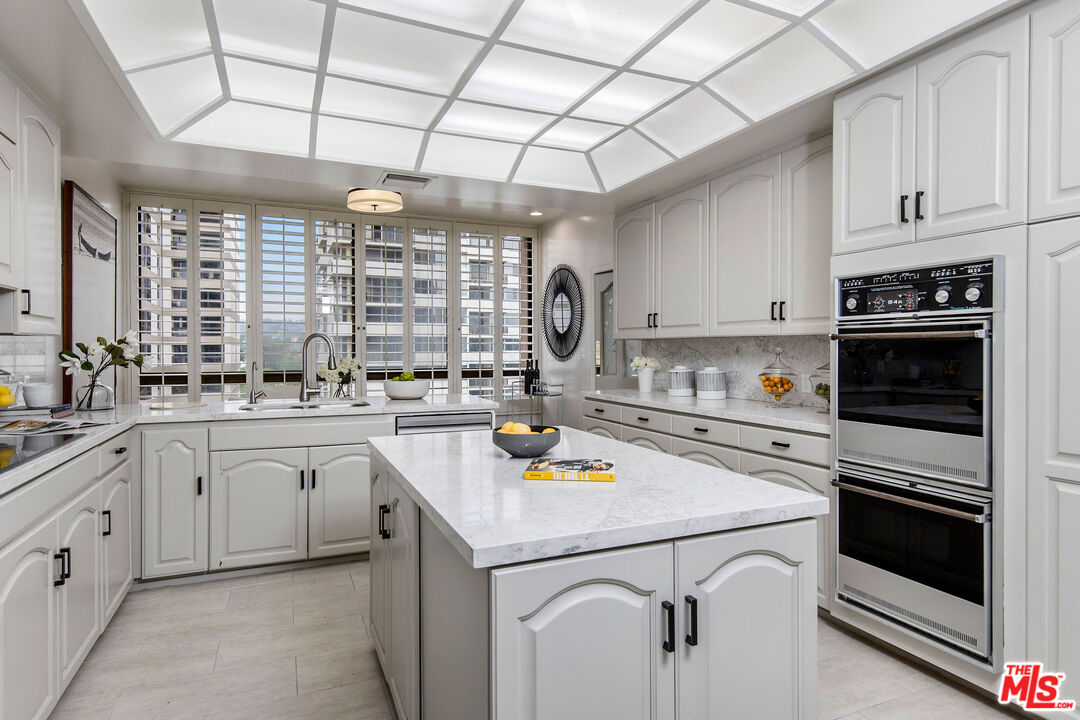 10430 Wilshire Blvd Unit: 702