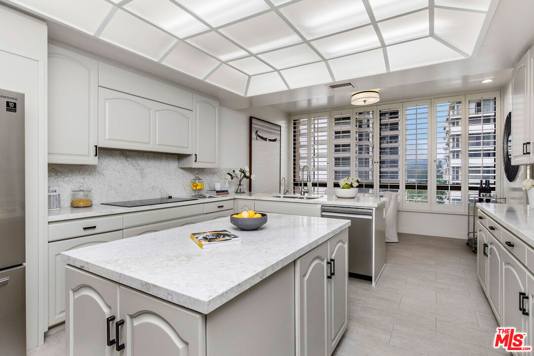 10430 Wilshire Blvd Unit: 702