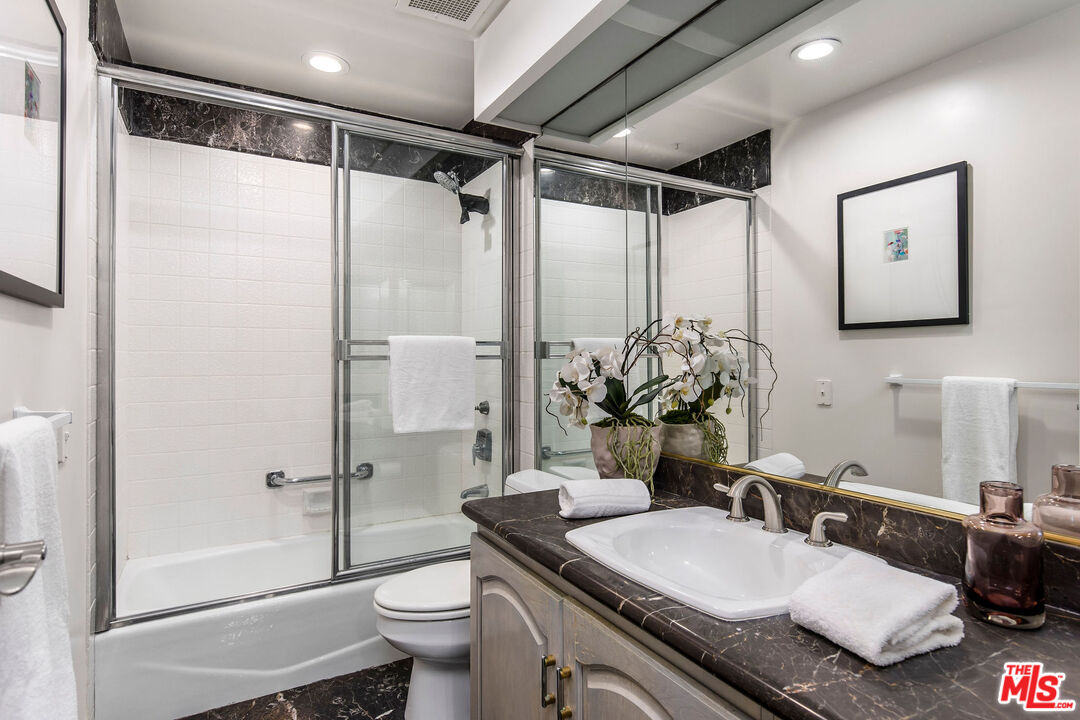 10430 Wilshire Blvd Unit: 702