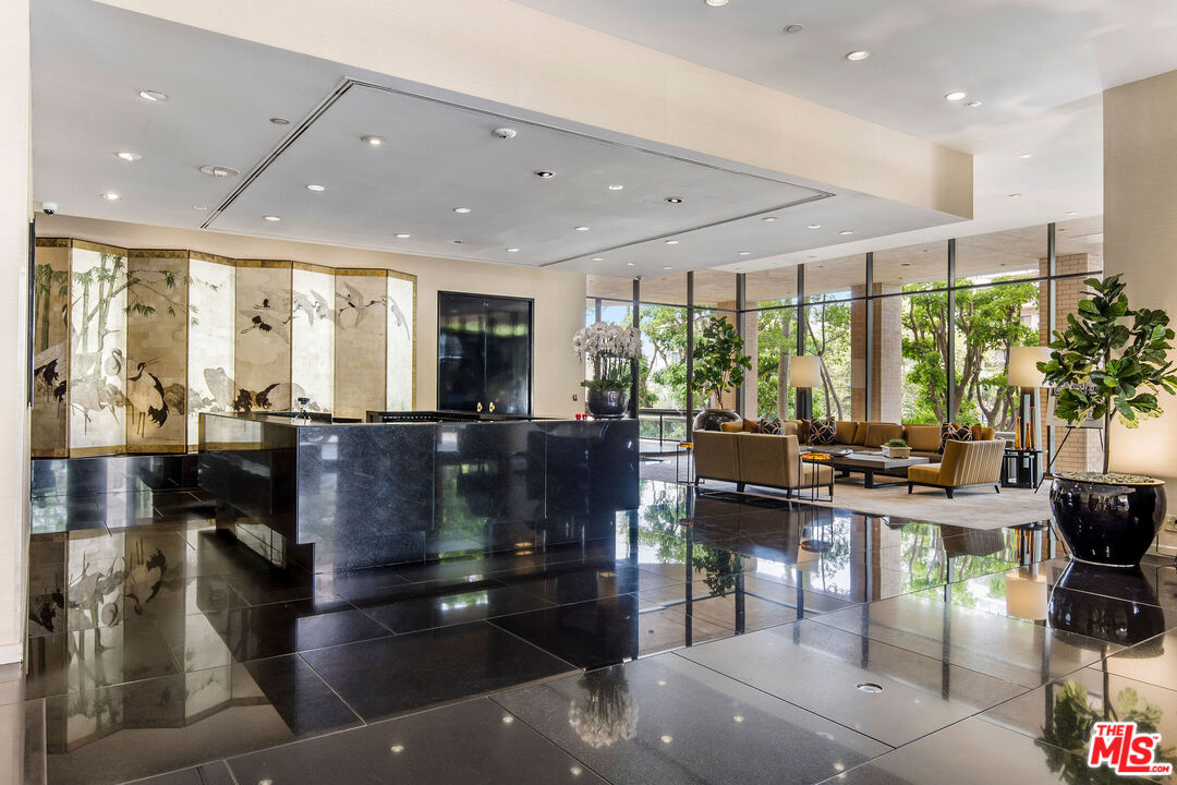 10430 Wilshire Blvd Unit: 702