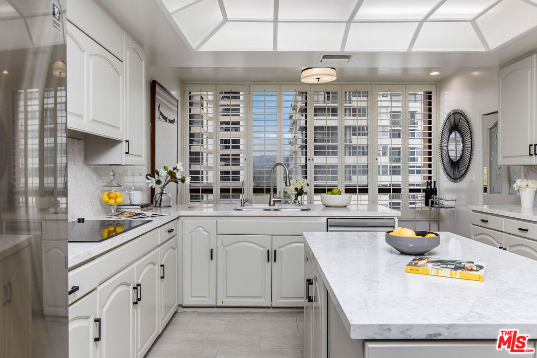 10430 Wilshire Blvd Unit: 702