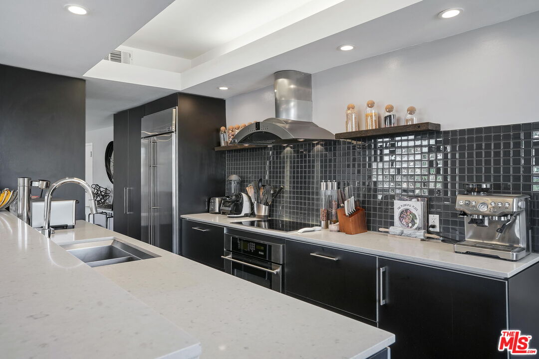 7250 Franklin Ave Unit: 1203