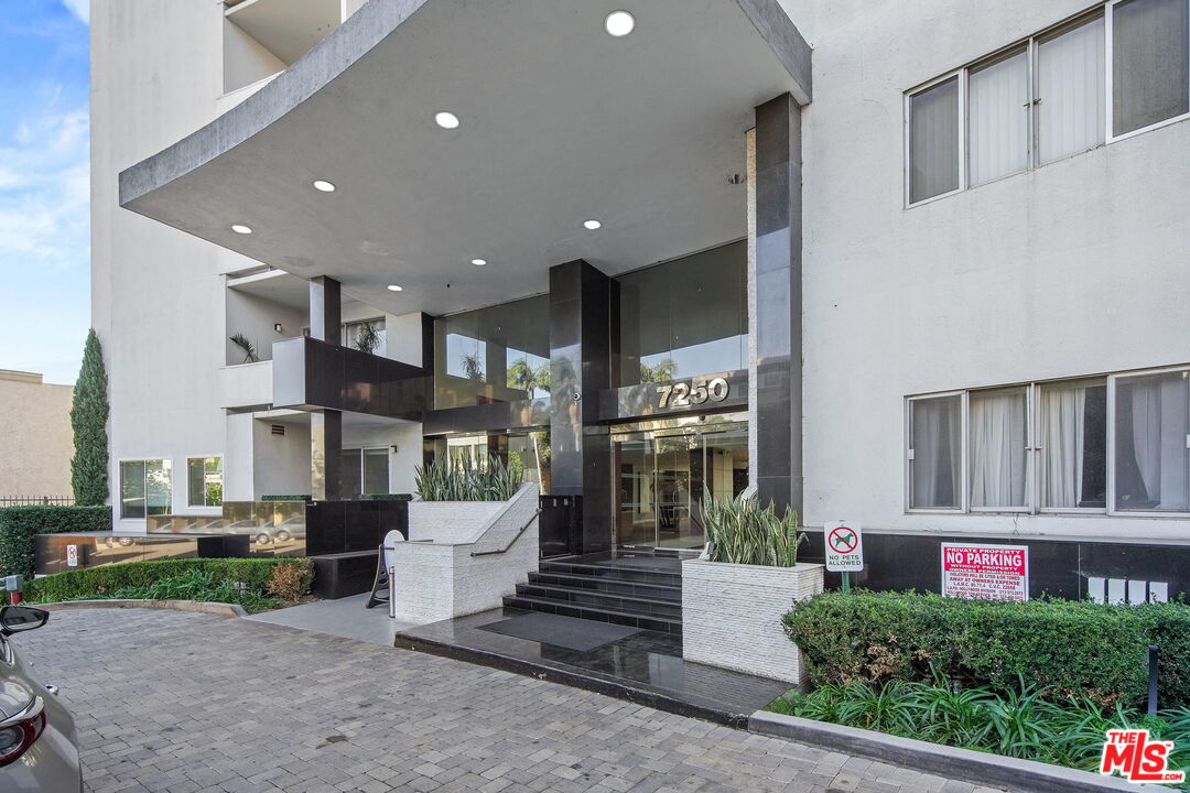 7250 Franklin Ave Unit: 1203