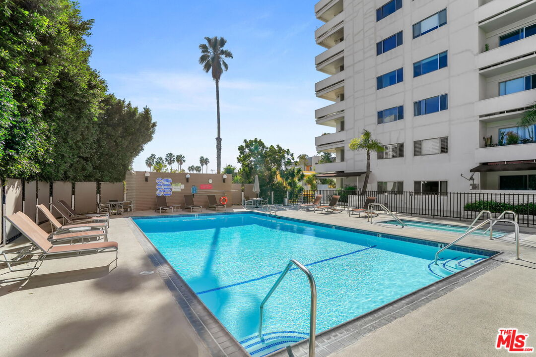 7250 Franklin Ave Unit: 1203