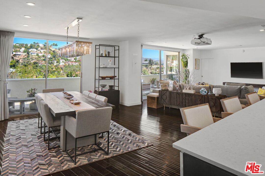 7250 Franklin Ave Unit: 1203