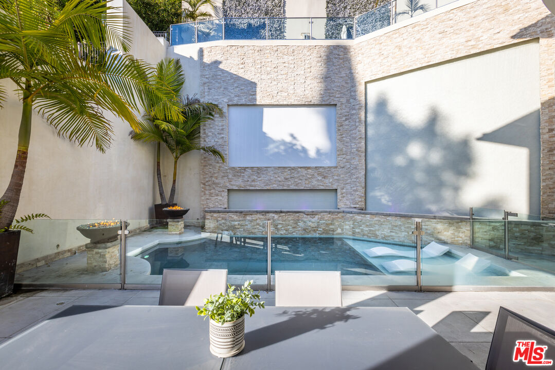 3133 Deronda Dr, hollywood hills