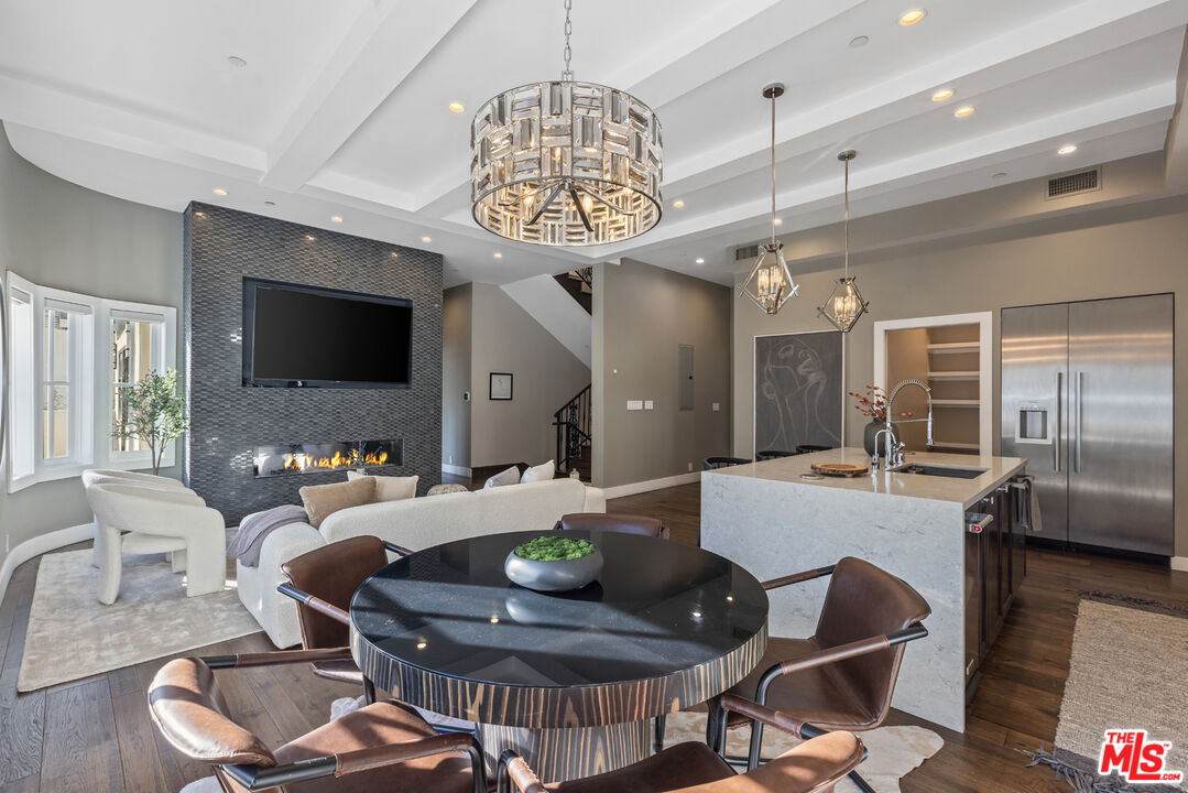 3133 Deronda Dr, hollywood hills