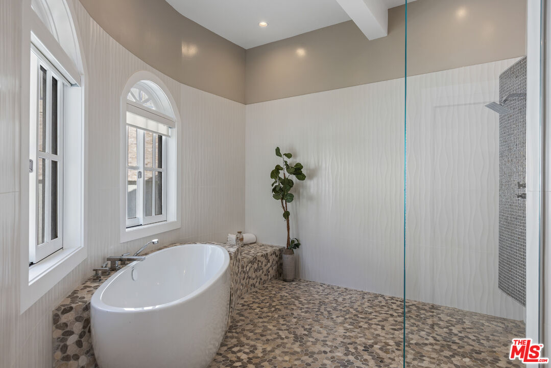 3133 Deronda Dr, hollywood hills