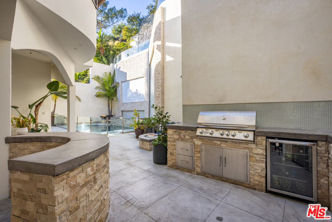 3133 Deronda Dr, hollywood hills