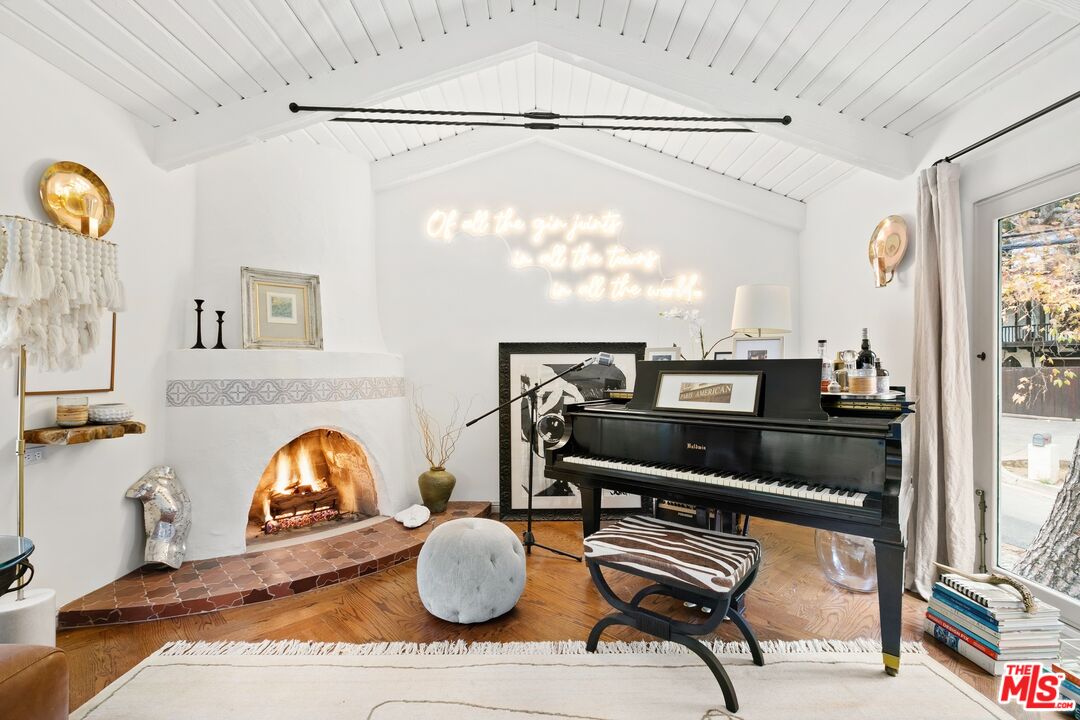 8632 Wonderland Ave, Hollywood Hills