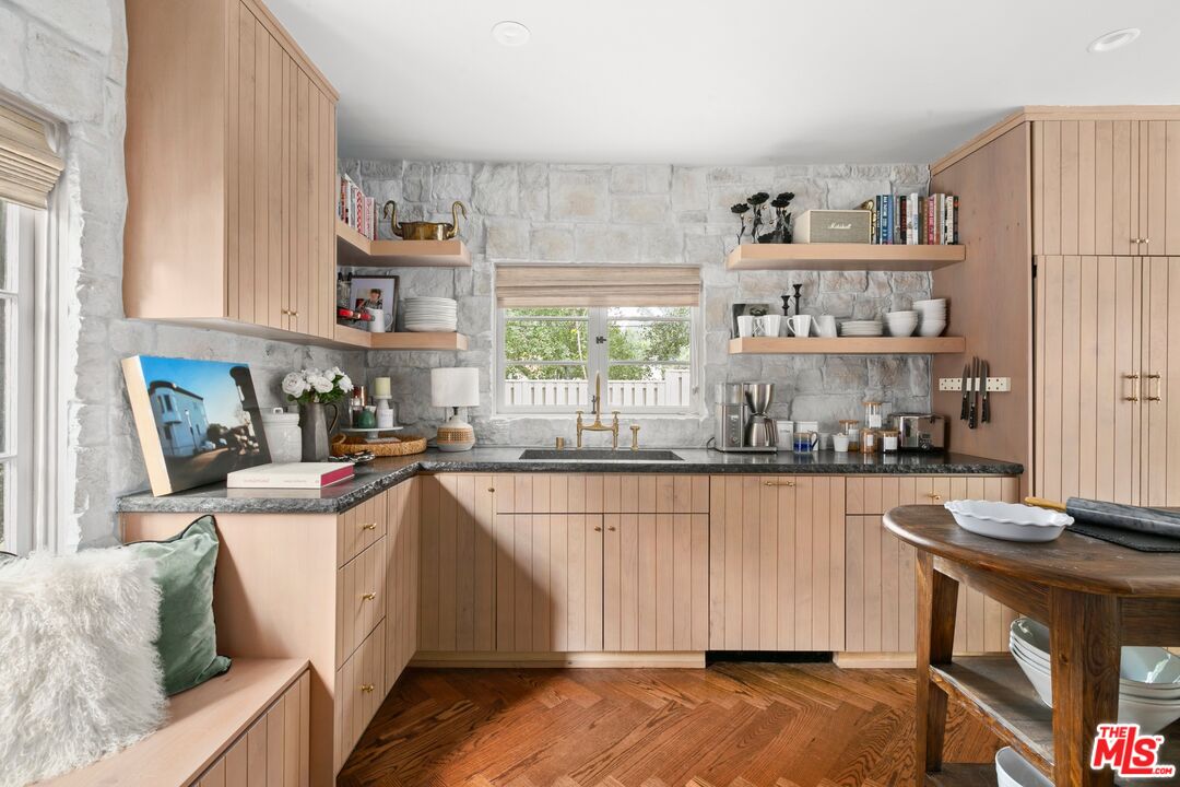 8632 Wonderland Ave, Hollywood Hills