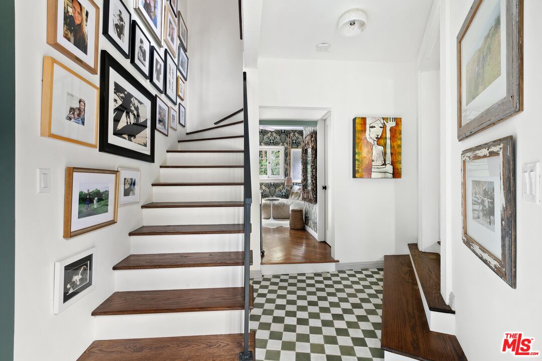 8632 Wonderland Ave, Hollywood Hills