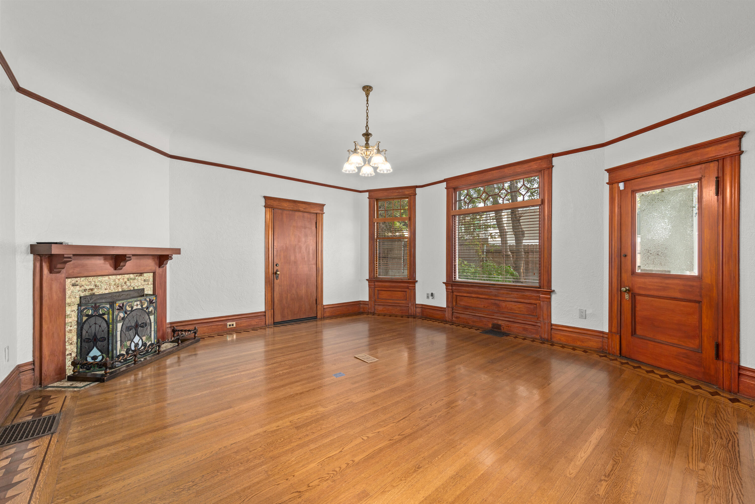 721 E Main Street