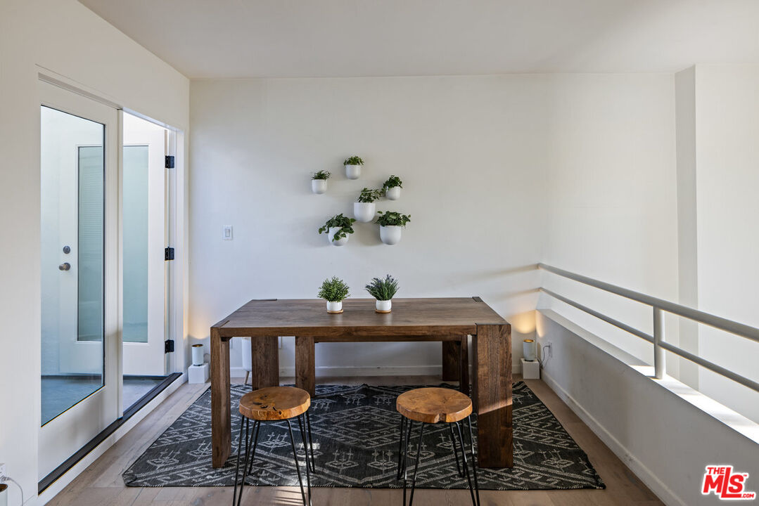 1401 Camden Ave Unit: 5