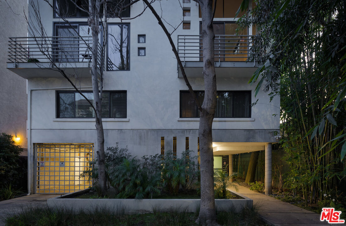 1401 Camden Ave Unit: 5