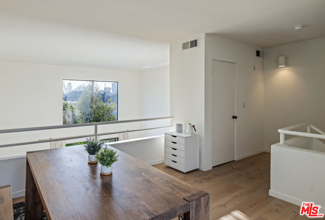 1401 Camden Ave Unit: 5