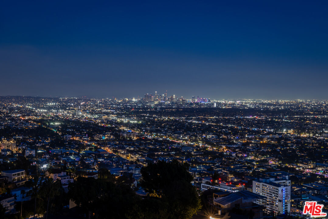8698 Franklin Ave, Hollywood Hills