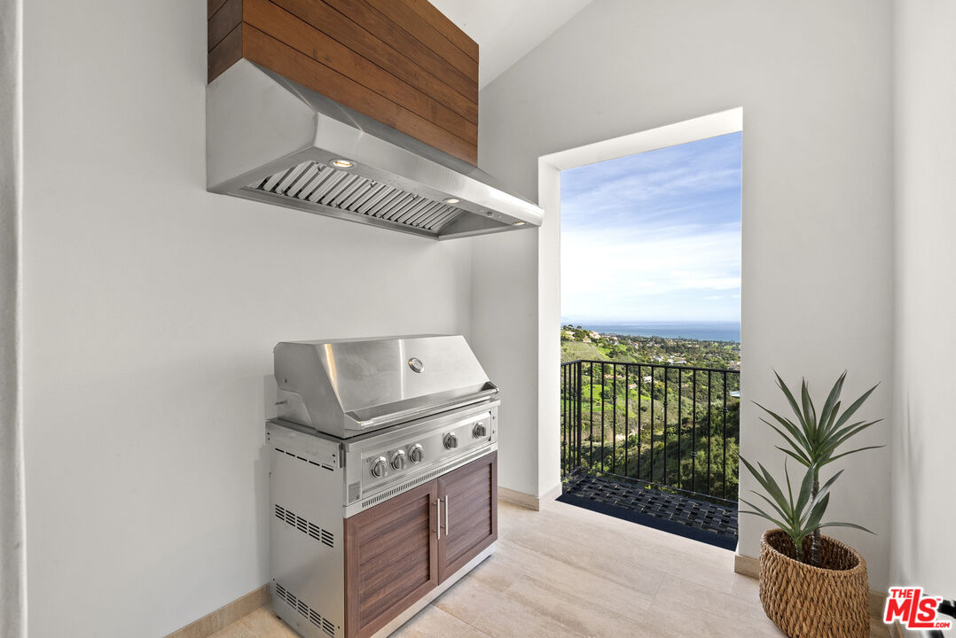 20 Camino Alto, Santa Barbara