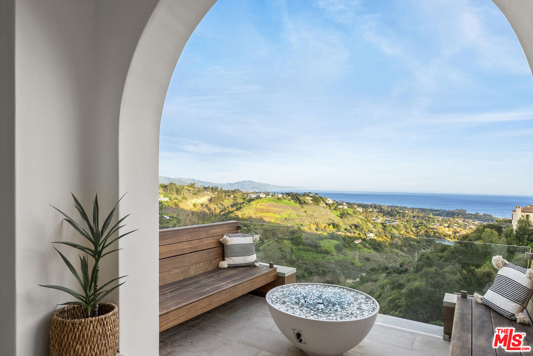 20 Camino Alto, Santa Barbara
