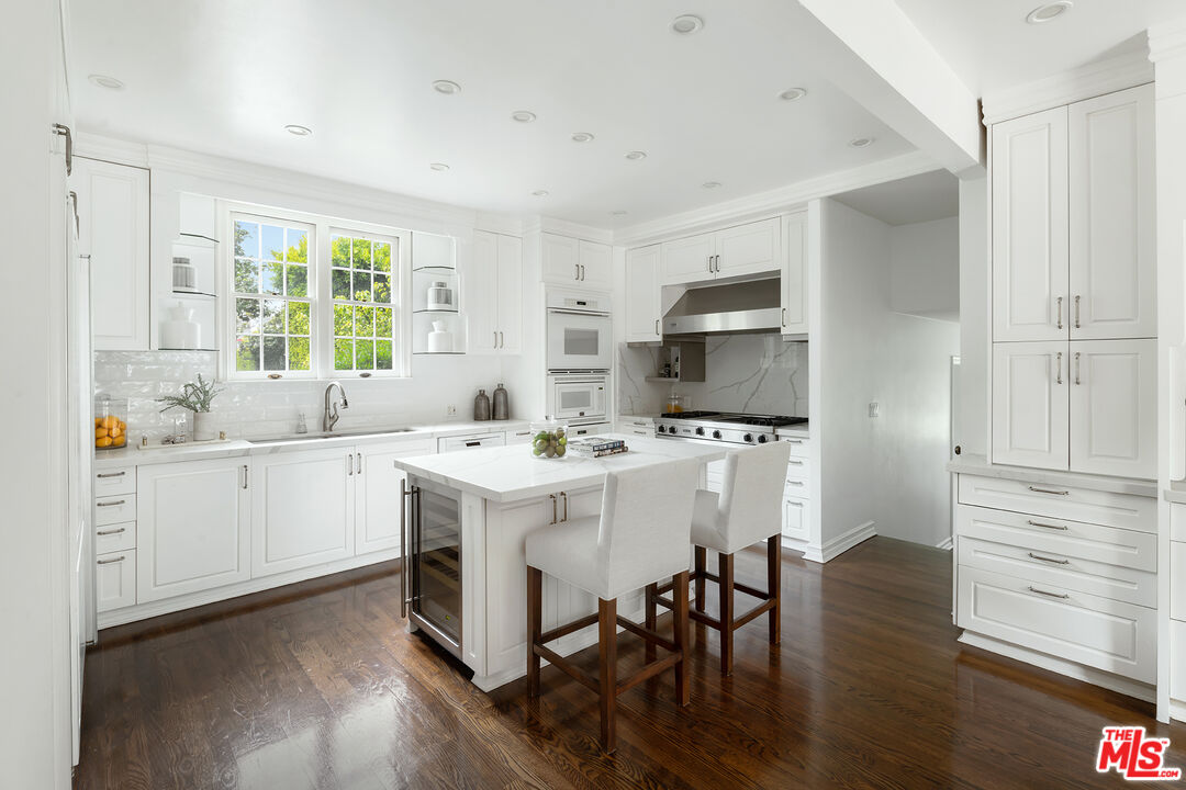 226 Palisades Ave, Santa Monica