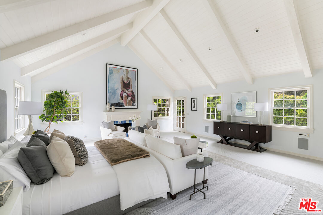 226 Palisades Ave, Santa Monica