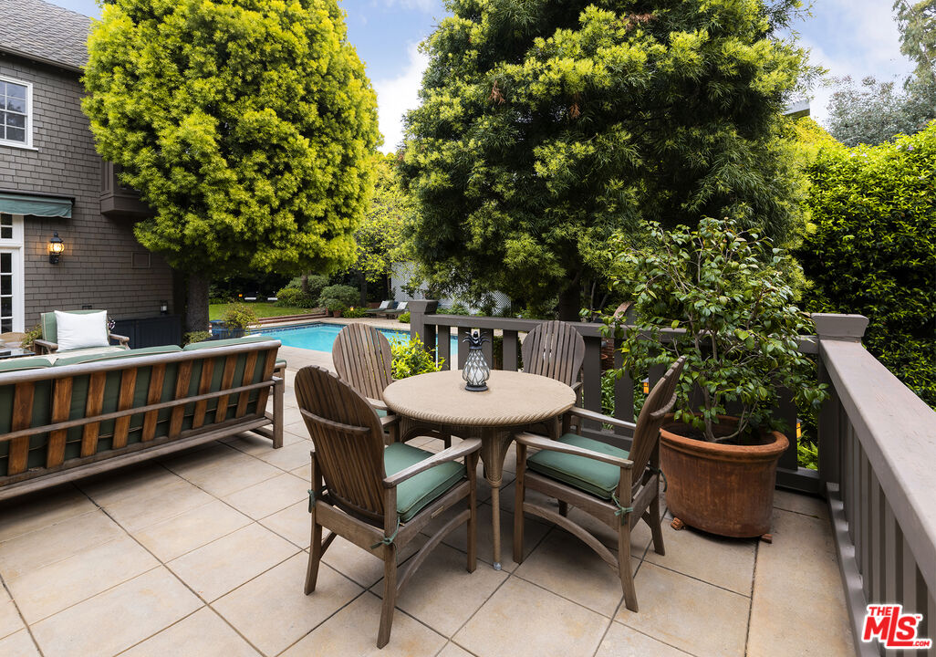 226 Palisades Ave, Santa Monica