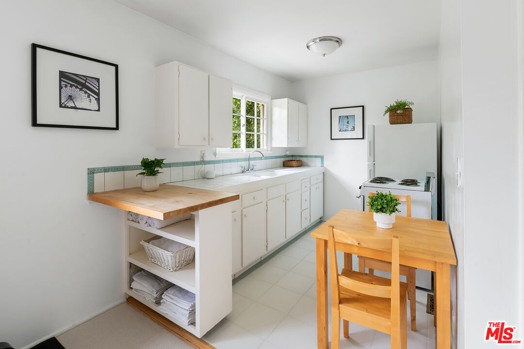 226 Palisades Ave, Santa Monica