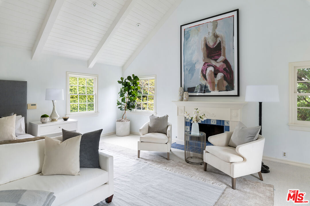 226 Palisades Ave, Santa Monica