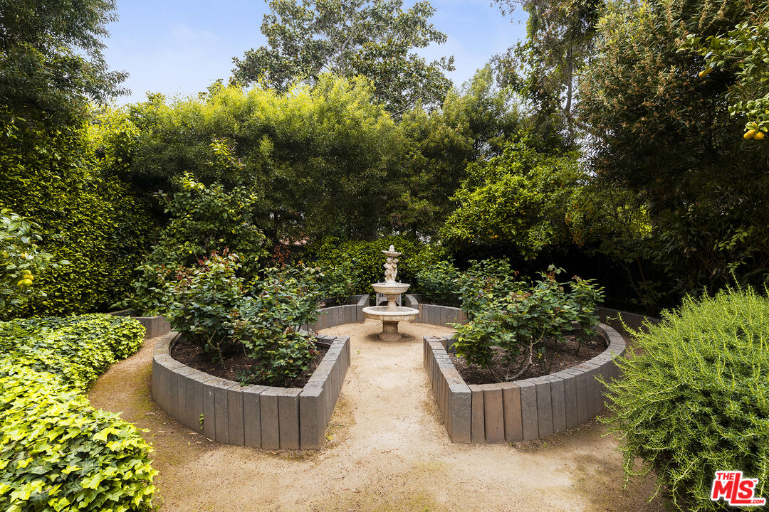 226 Palisades Ave, Santa Monica