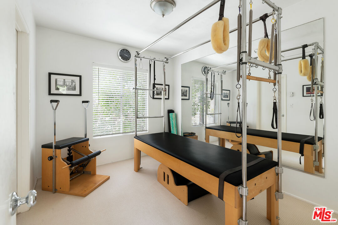 226 Palisades Ave, Santa Monica
