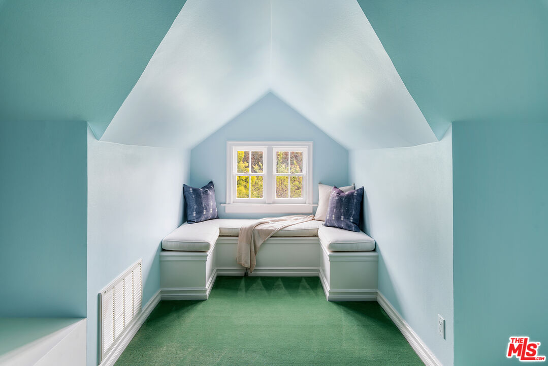 226 Palisades Ave, Santa Monica