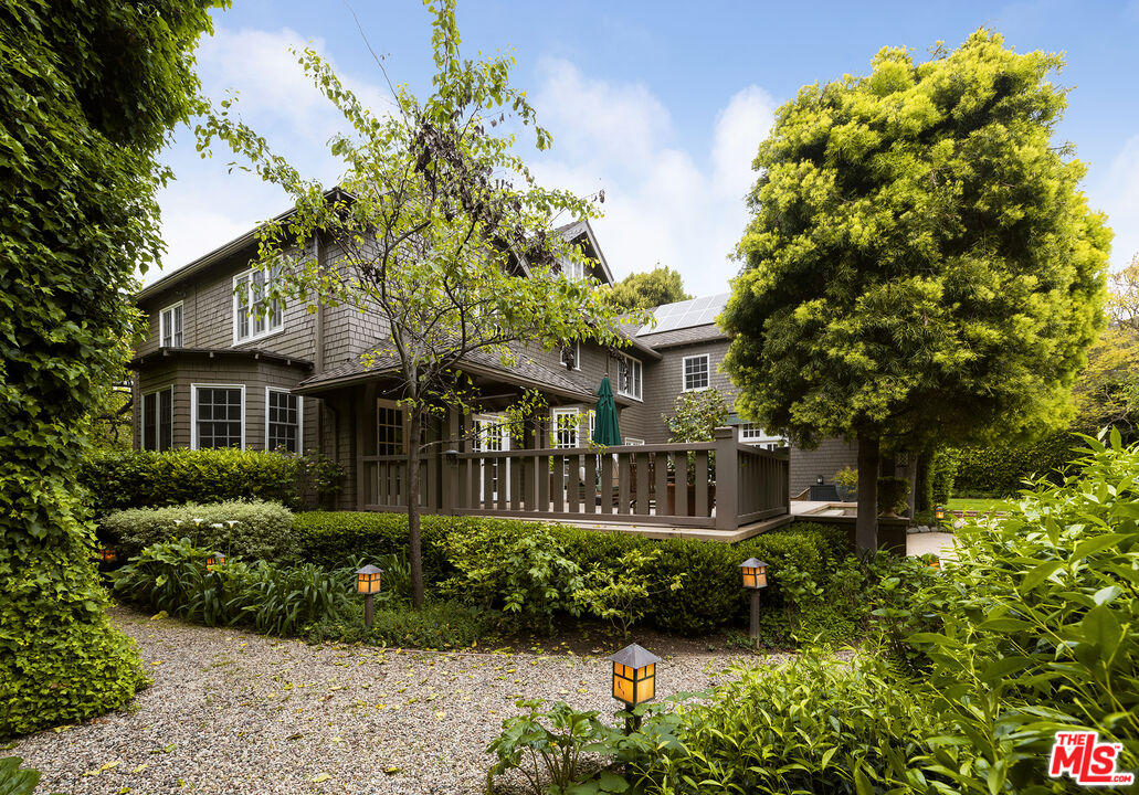 226 Palisades Ave, Santa Monica