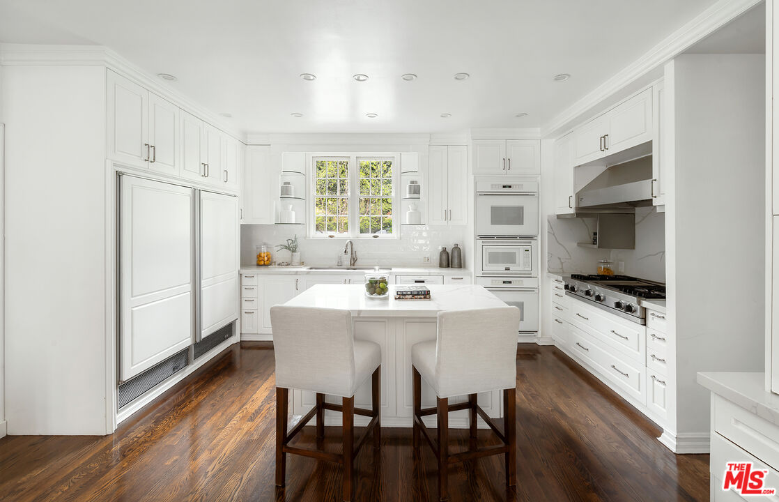 226 Palisades Ave, Santa Monica