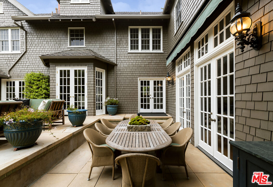226 Palisades Ave, Santa Monica