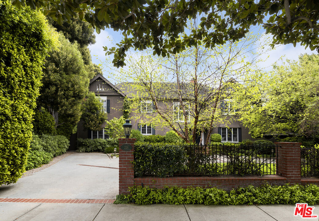 226 Palisades Ave, Santa Monica