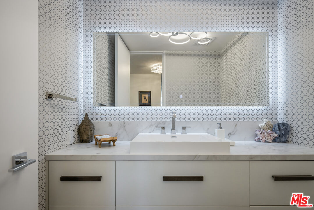 135 S Mccarty Dr Unit: 104