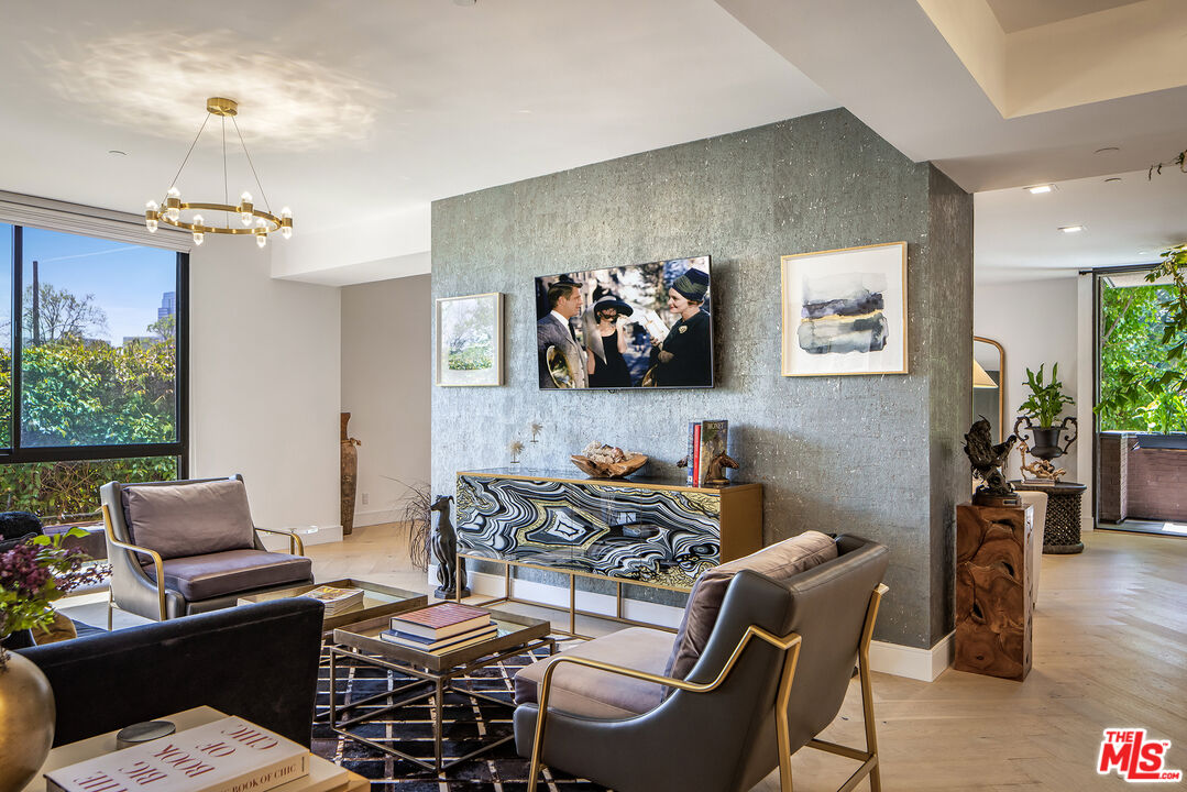 135 S Mccarty Dr Unit: 104