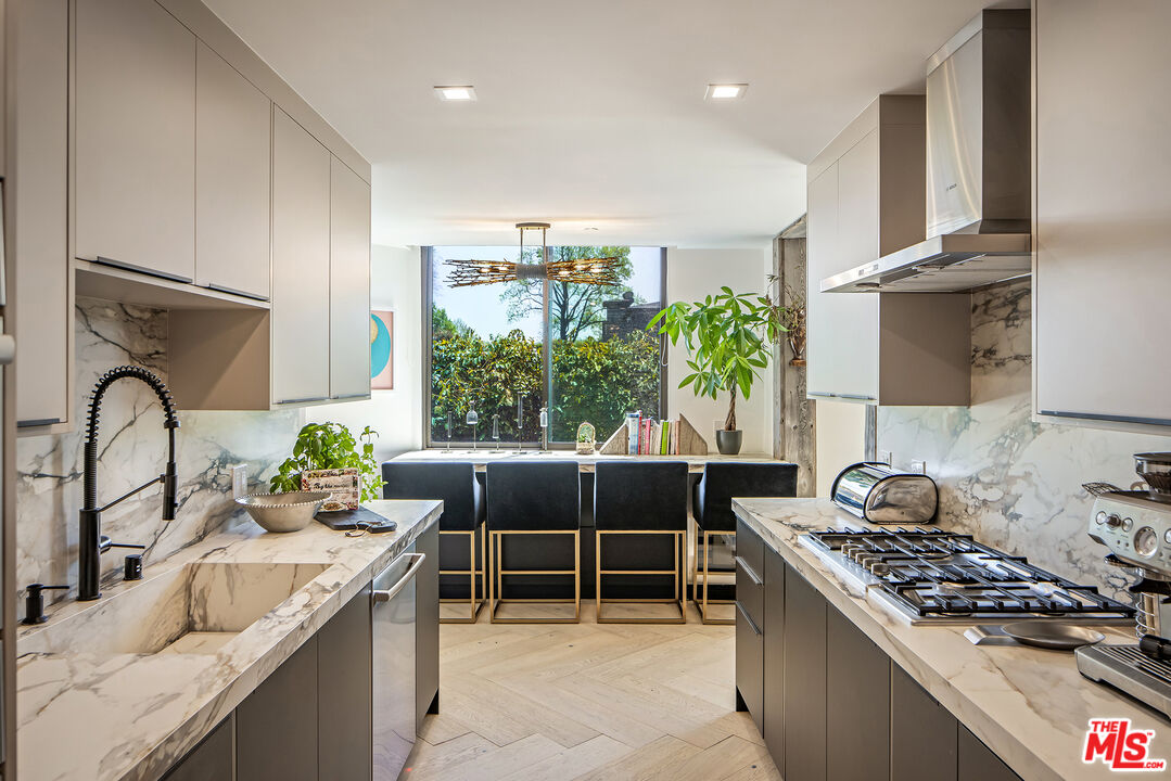 135 S Mccarty Dr Unit: 104