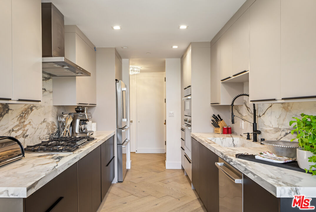 135 S Mccarty Dr Unit: 104