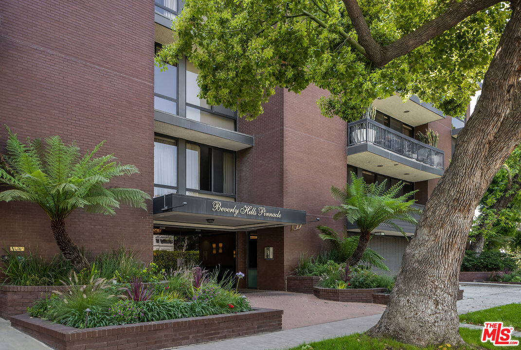 135 S Mccarty Dr Unit: 104