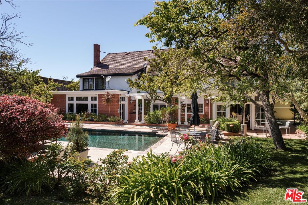 15524 Collina Strada, Bel Air