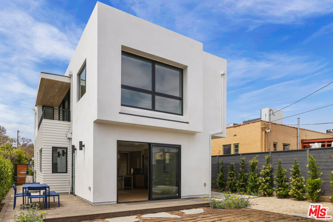 1257 25th St, Santa Monica 