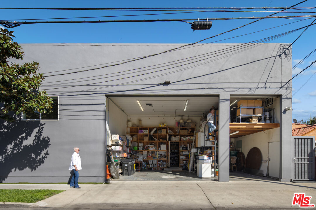 1625 Blake Ave