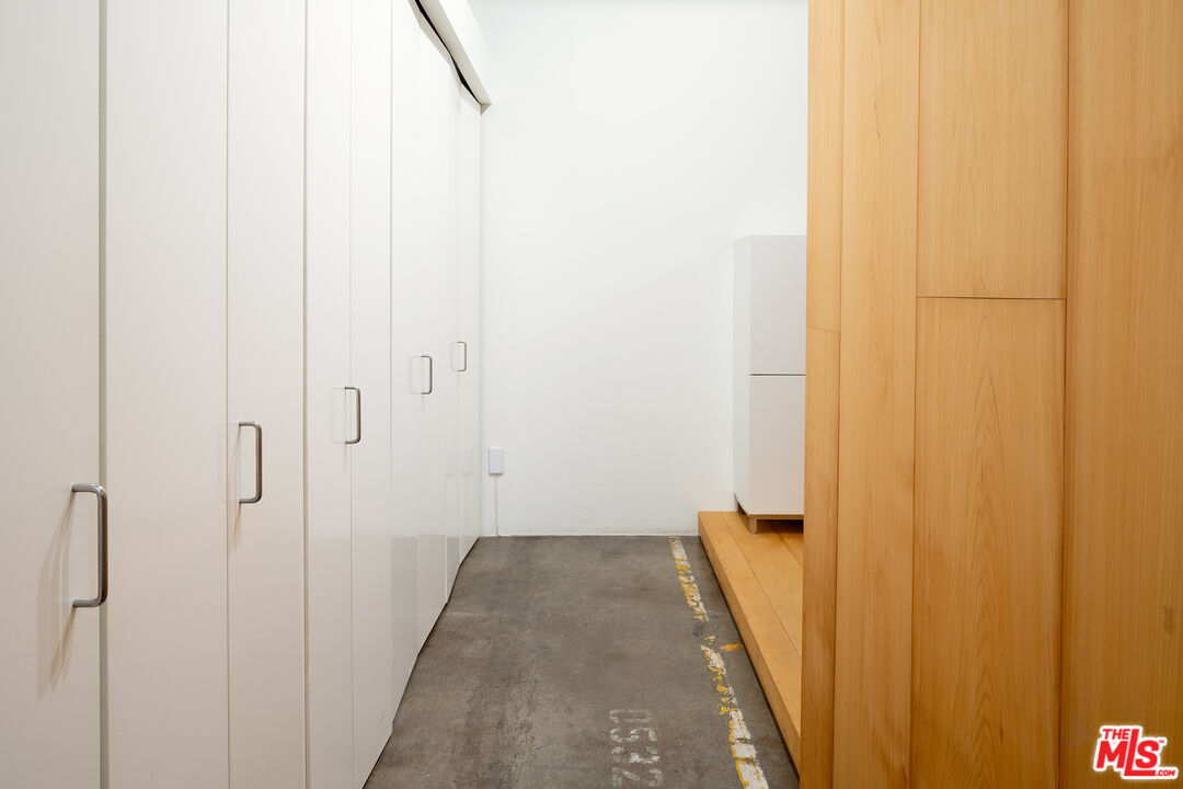 1855 Industrial St Unit: 321
