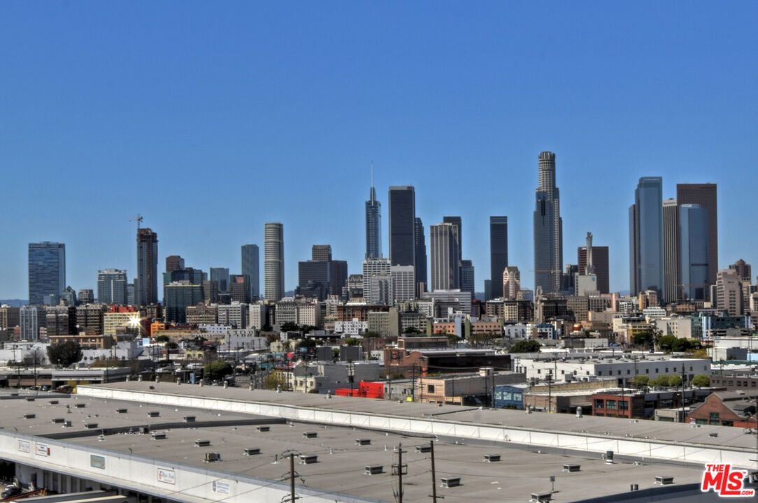 1855 Industrial St Unit: 321