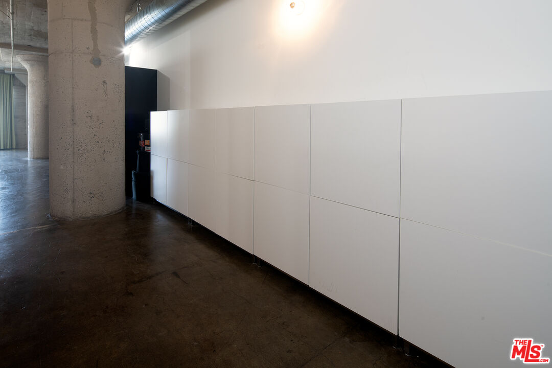 1855 Industrial St Unit: 321