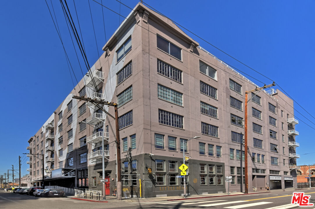 1855 Industrial St Unit: 321