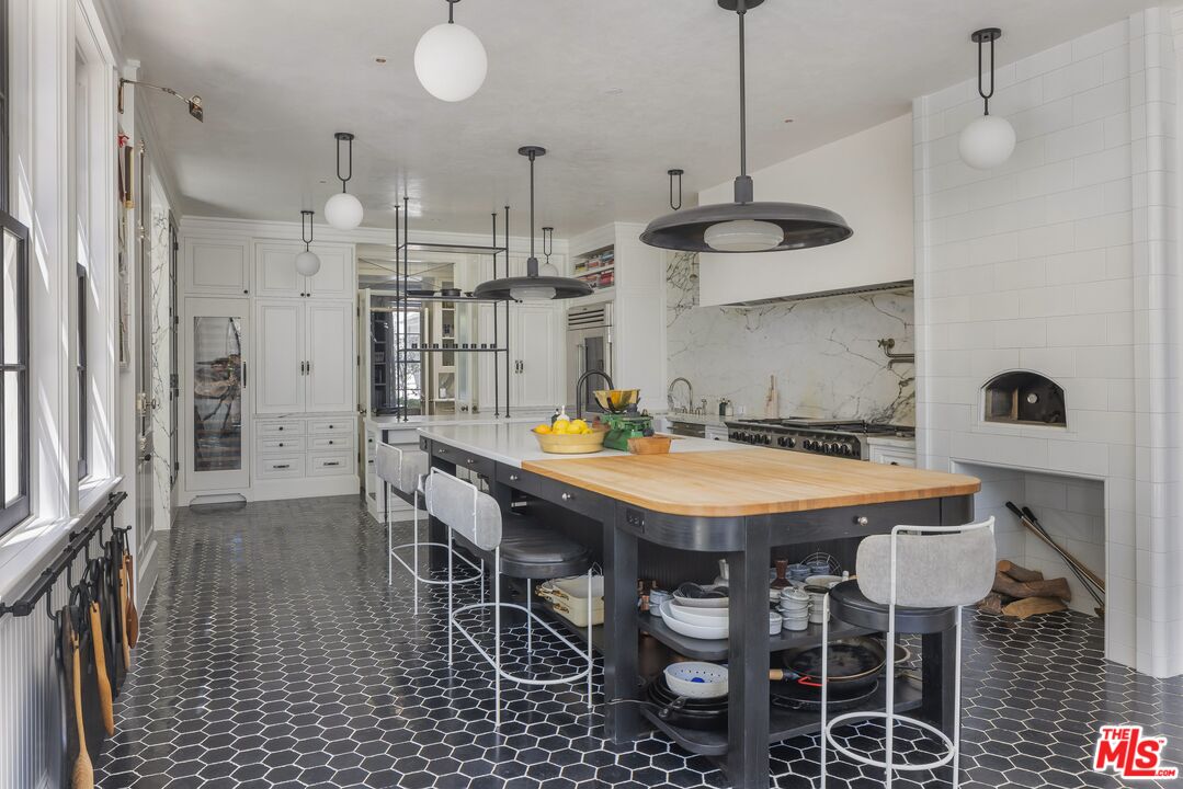 1701 Westridge Rd, Brentwood