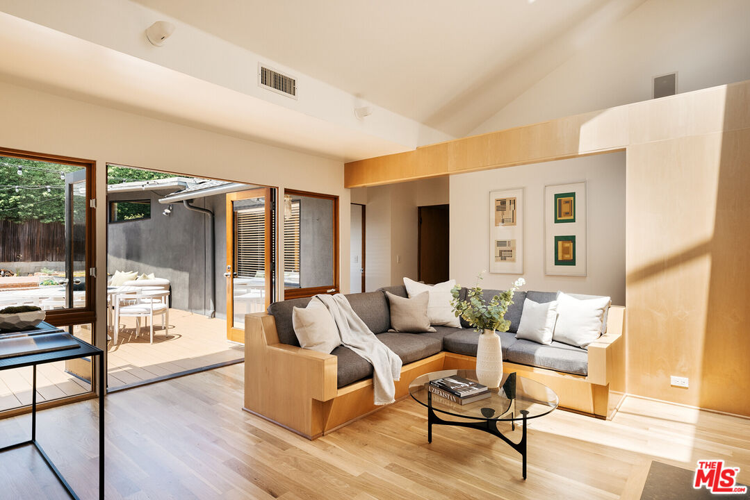 16855 Livorno Dr, Pacific Palisades